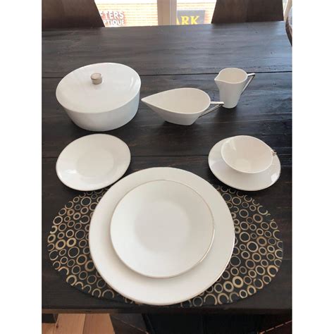 calvin klein dinnerware